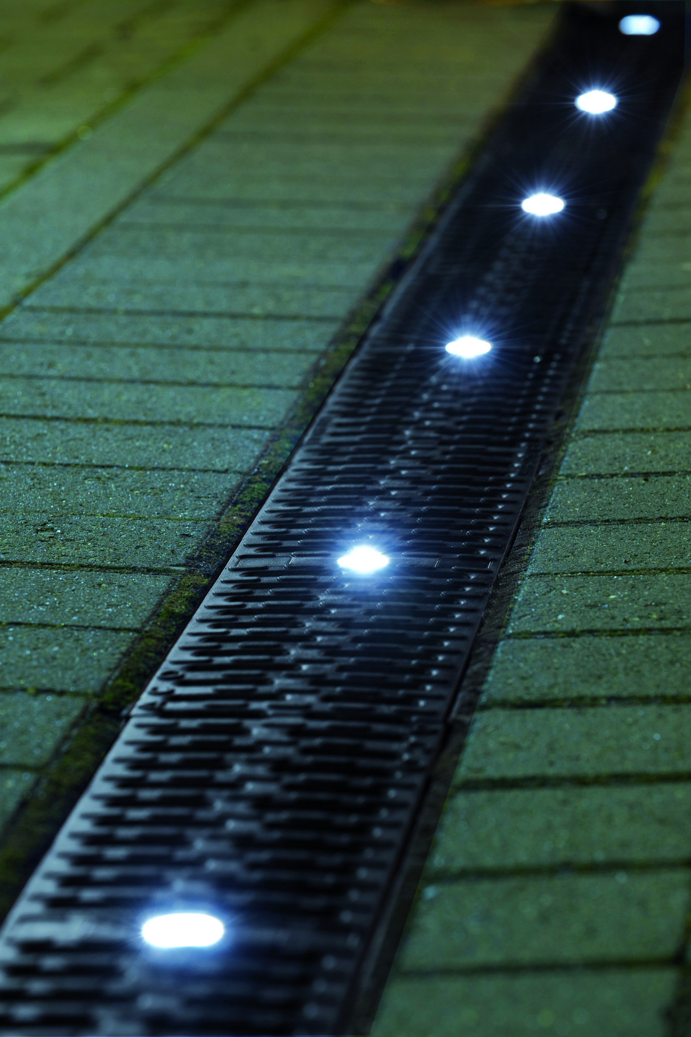 Eyeleds Rinnenstrang Weiss