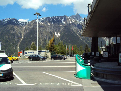 Barre de péage autoroute et tunnel du Mont Blanc