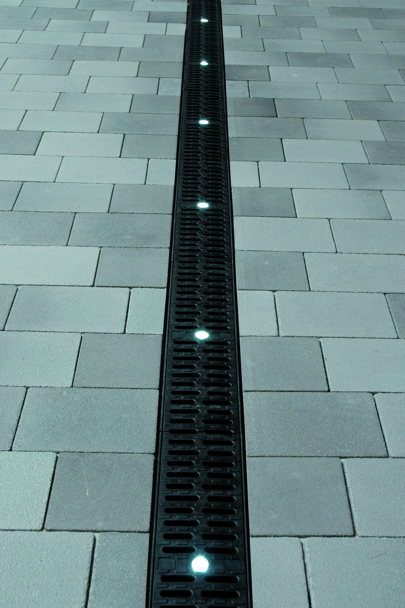 Rinnenstrang Senkrecht Eyeleds 50 Cm